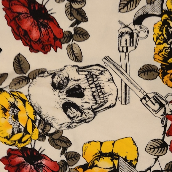 COPY - Hot topic 2011 skulls and guns swing dress - Picture 8 of 9